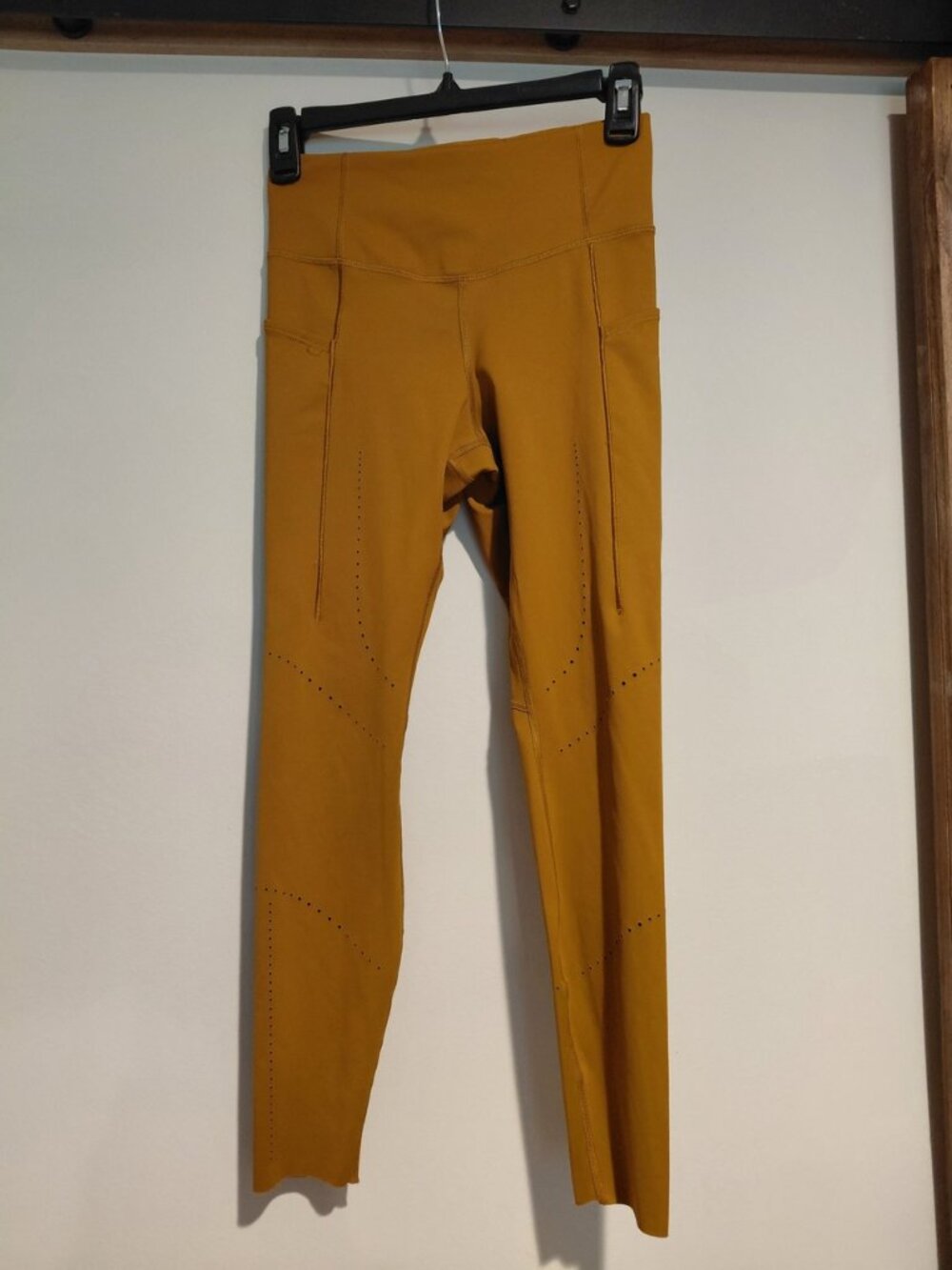 Brooks Women’s Small Running Leggings Gold Mustard High Rise 3 Pocket 25" Inseam
